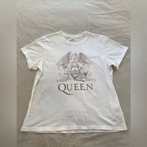 Queen - Abercrombie 90s-Inspired Relaxed Band Tee